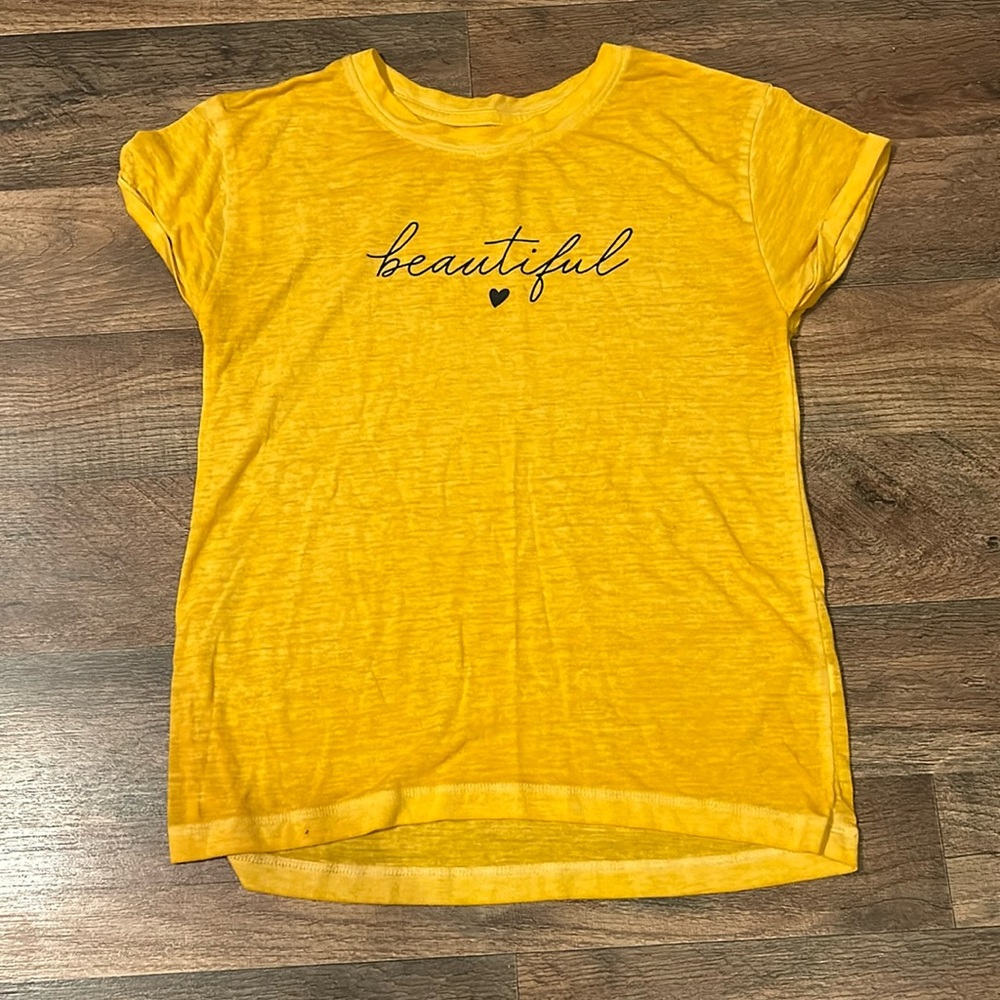 SO mustard yellow beautiful t-shirt